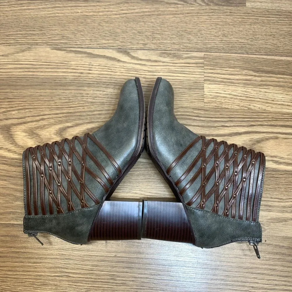 Sofft Euro Ankle Boots Womens 8 Gray Brown Faux Leather Woven Accent Block Heels